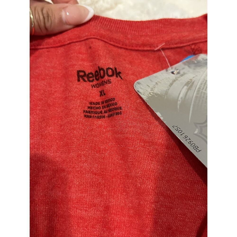 NEW Chicago Blackhawks Shirt Women's XL Reebok NHL‎ Hockey NWT - Picture 2 of 3